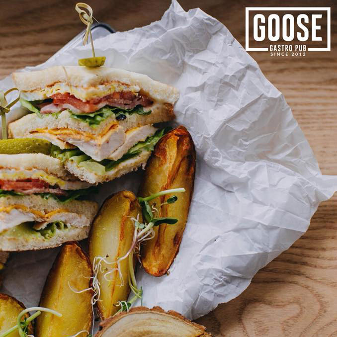 Клаб-сэндвич от Goose Gastro Pub Киев