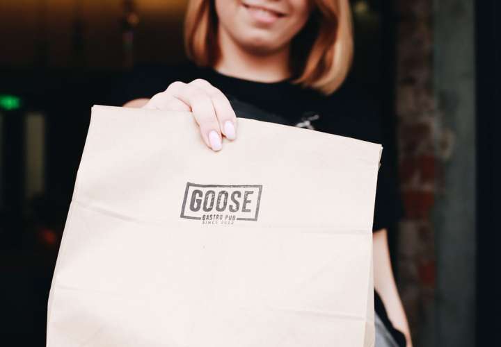 Люди Goose Gastro Pub Подол Киев Ресторан