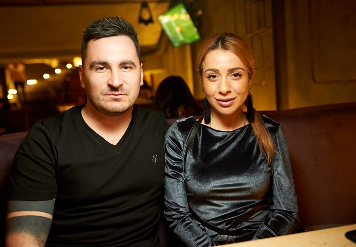 Посетители публика люди бар на Подоле GOOSE GASTRO PUB, центр Киева